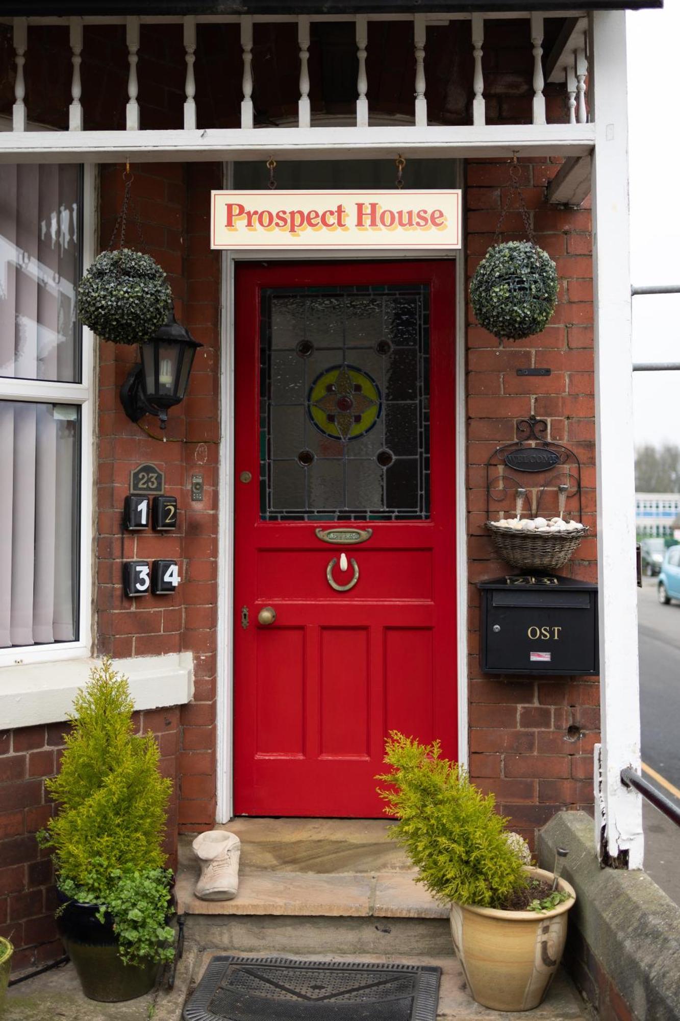 فندق Prospect House ويتبي المظهر الخارجي الصورة